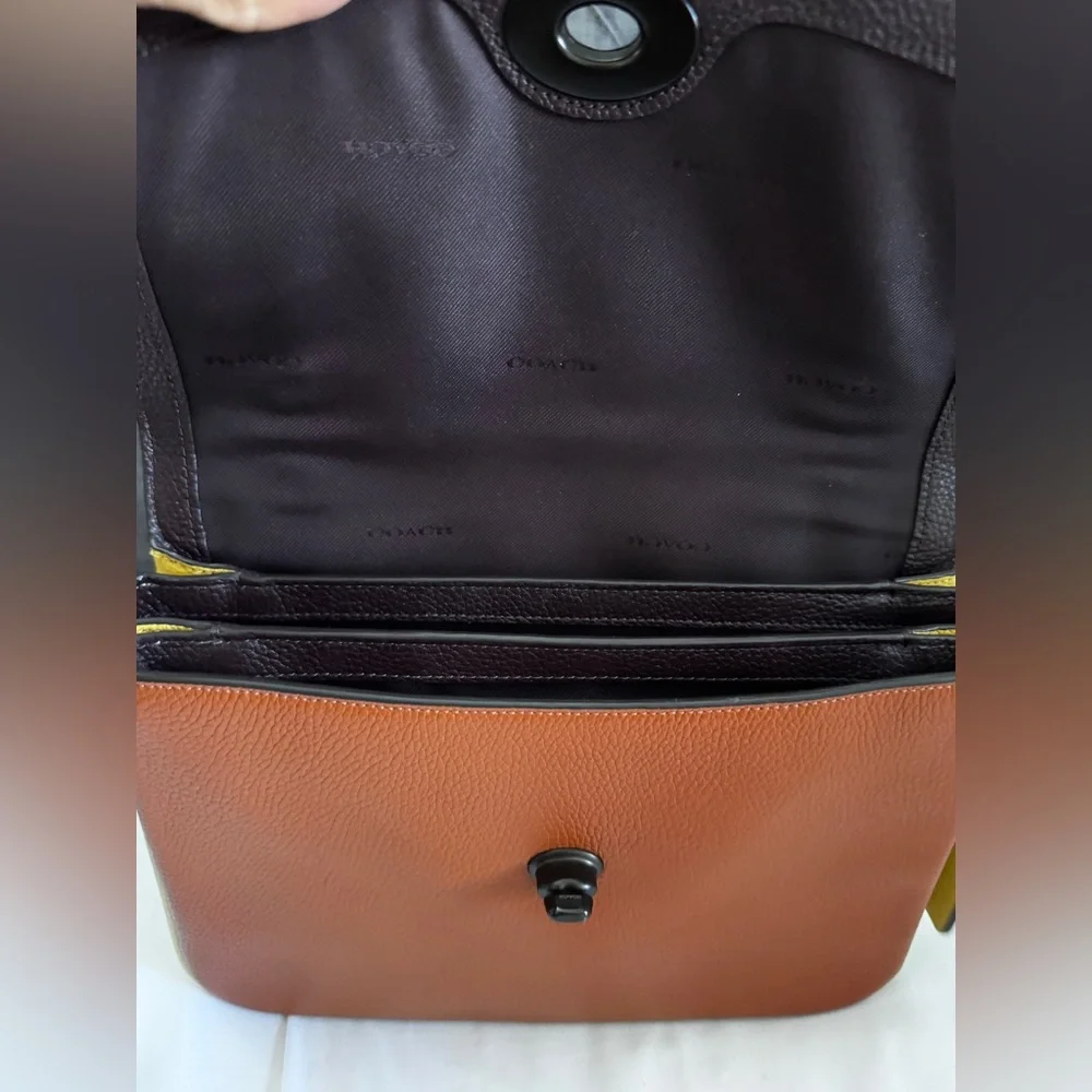 GUC Coach CASSIE Crossbody Bag - Picture 4 of 16